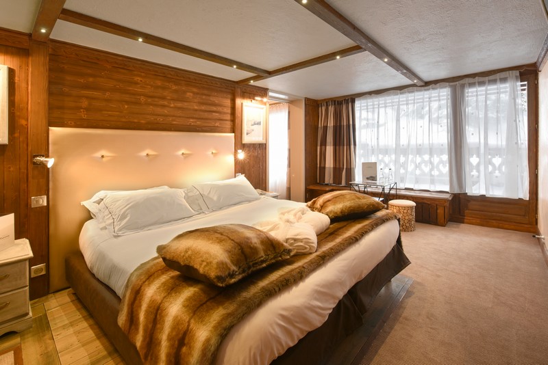 Lily Suite